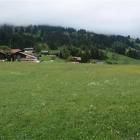 Апартаменты Schonried Sleeps 4 Wifi